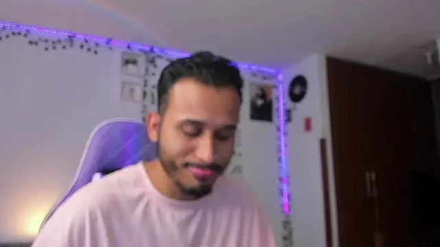 Snapshot of Raf_brunette chatting on 16, 1, 2025 Raf brunette online show from 16, 1, 2025