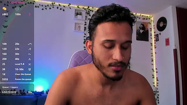 Snapshot of Raf_brunette chatting on 26, 1, 2025 Raf brunette online show from 26, 1, 2025