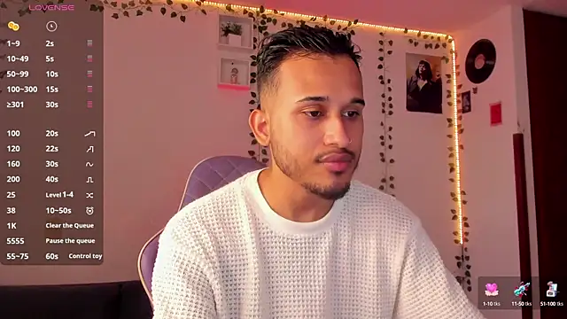 Snapshot of Raf_brunette chatting on 10, 2, 2025 Raf brunette online show from 10, 2, 2025