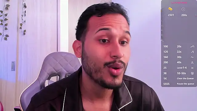 Snapshot of Raf_brunette chatting on 13, 2, 2026 Raf brunette online show from 13, 2, 2026