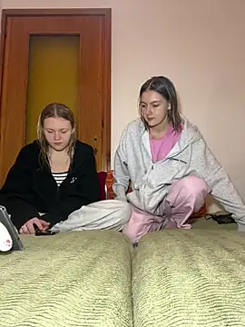 ella grays online show from 1, 2, 2026