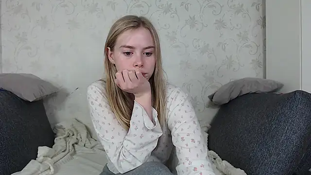 sofiaa here online show from 19, 3, 2026