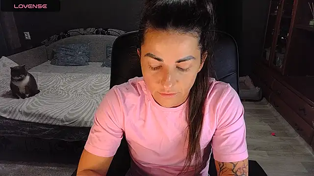 Aria Dl online show from 11, 11, 2025