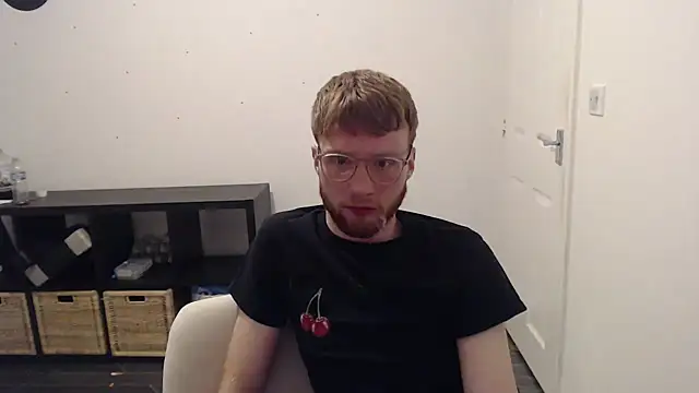 Snapshot of PrettyGinger chatting on 3, 12, 2024 PrettyGinger online show from 3, 12, 2024