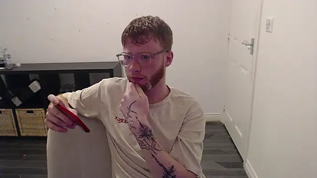 Snapshot of PrettyGinger chatting on 4, 12, 2024 PrettyGinger online show from 4, 12, 2024