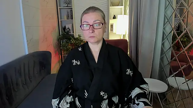 AlexandraKind online show from 6, 11, 2025