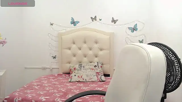 elly willis online show from 15, 12, 2024