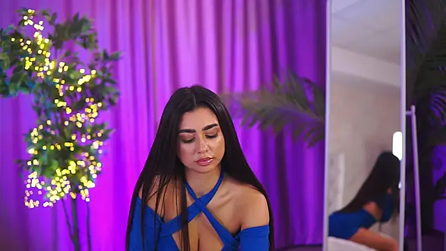 Snapshot of YemayaLuna chatting on 11, 12, 2024 YemayaLuna online show from 11, 12, 2024