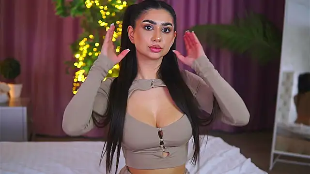 Snapshot of YemayaLuna chatting on 26, 12, 2024 YemayaLuna online show from 26, 12, 2024