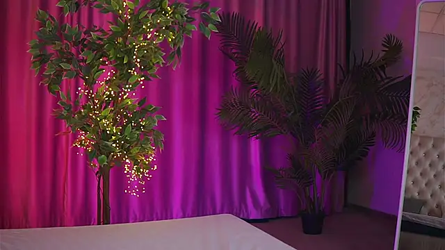 Snapshot of YemayaLuna chatting on 11, 2, 2025 YemayaLuna online show from 11, 2, 2025