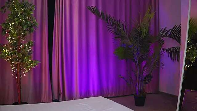 Snapshot of YemayaLuna chatting on 21, 2, 2025 YemayaLuna online show from 21, 2, 2025