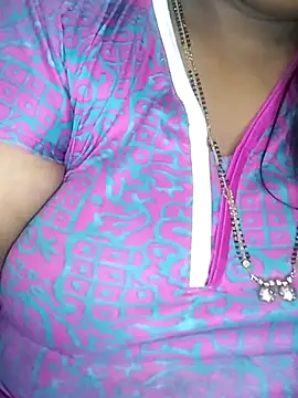 Sexy Radhikaa online show from 3, 2, 2026