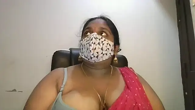 Sexy Radhikaa online show from 1, 8, 2026