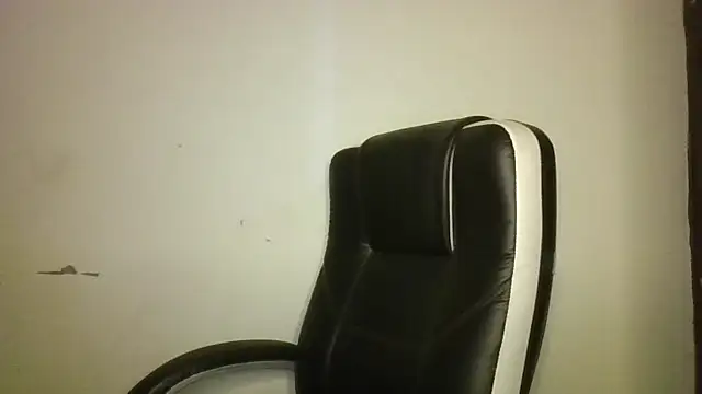 Sexy Radhikaa online show from 6, 8, 2026