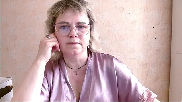 Snapshot of sweetsunset11 chatting on 16, 5, 2026 sweetsunset11 online show from 16, 5, 2026