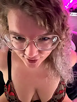 CurvyAnonymousGirl89 online show from 8, 11, 2025