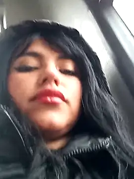 Naomy veracruz  online show from 25, 4, 2026