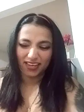 Naomy veracruz  online show from 9, 5, 2026