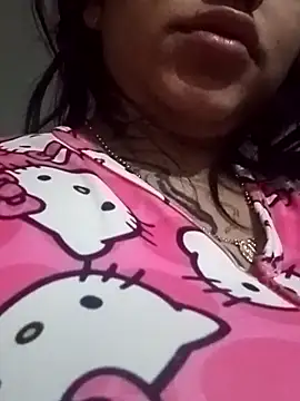 Naomy veracruz  online show from 9, 6, 2026