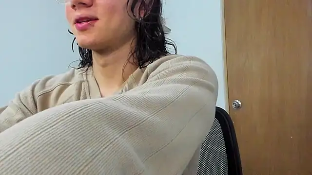 AngelBennet  online show from 20, 2, 2025