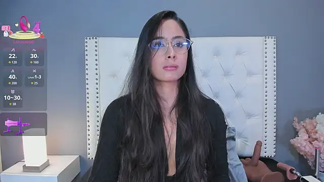 Snapshot of Julia_Martinez_ chatting on 22, 9, 2025 Julia Martinez  online show from 22, 9, 2025
