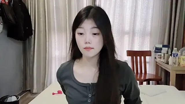 Snapshot of yangyang-1115 chatting on 18, 2, 2025 yangyang-1115 online show from 18, 2, 2025