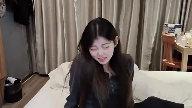 Snapshot of yangyang-1115 chatting on 19, 2, 2025 yangyang-1115 online show from 19, 2, 2025