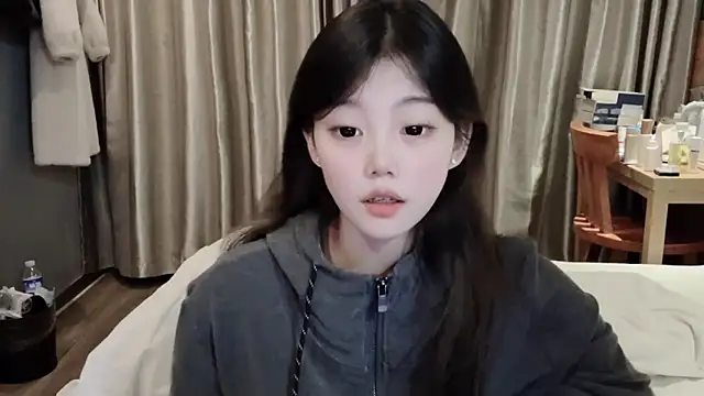 Snapshot of yangyang-1115 chatting on 20, 2, 2025 yangyang-1115 online show from 20, 2, 2025