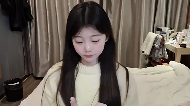 Snapshot of yangyang-1115 chatting on 3, 3, 2025 yangyang-1115 online show from 3, 3, 2025