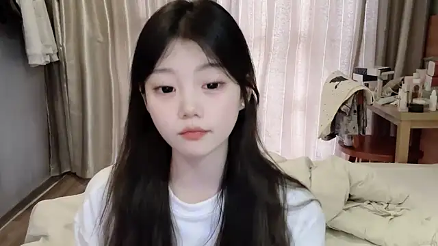 Snapshot of yangyang-1115 chatting on 4, 3, 2025 yangyang-1115 online show from 4, 3, 2025