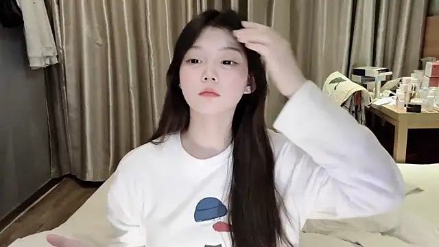 Snapshot of yangyang-1115 chatting on 4, 3, 2025 yangyang-1115 online show from 4, 3, 2025