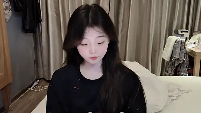 Snapshot of yangyang-1115 chatting on 8, 3, 2025 yangyang-1115 online show from 8, 3, 2025