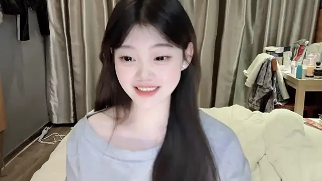 Snapshot of yangyang-1115 chatting on 10, 3, 2025 yangyang-1115 online show from 10, 3, 2025