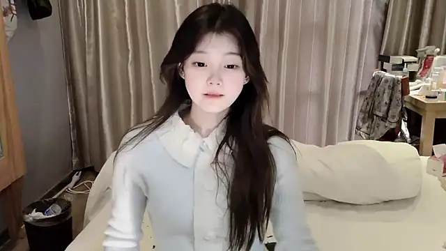 Snapshot of yangyang-1115 chatting on 12, 3, 2025 yangyang-1115 online show from 12, 3, 2025