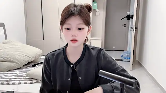 Snapshot of yangyang-1115 chatting on 12, 9, 2025 yangyang-1115 online show from 12, 9, 2025