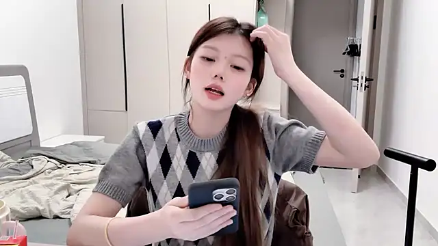 Snapshot of yangyang-1115 chatting on 17, 9, 2025 yangyang-1115 online show from 17, 9, 2025