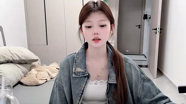 Snapshot of yangyang-1115 chatting on 24, 9, 2025 yangyang-1115 online show from 24, 9, 2025