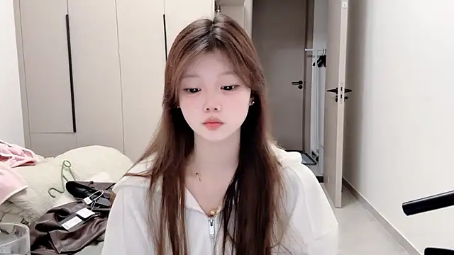 Snapshot of yangyang-1115 chatting on 4, 10, 2025 yangyang-1115 online show from 4, 10, 2025