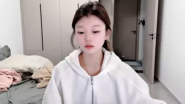 Snapshot of yangyang-1115 chatting on 13, 10, 2025 yangyang-1115 online show from 13, 10, 2025