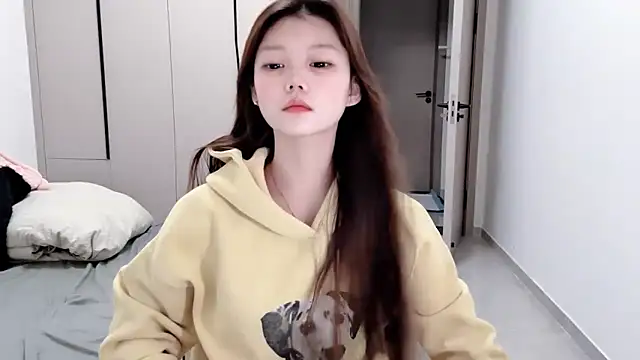 Snapshot of yangyang-1115 chatting on 18, 10, 2025 yangyang-1115 online show from 18, 10, 2025