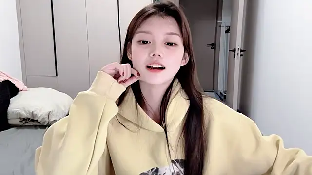 Snapshot of yangyang-1115 chatting on 18, 10, 2025 yangyang-1115 online show from 18, 10, 2025