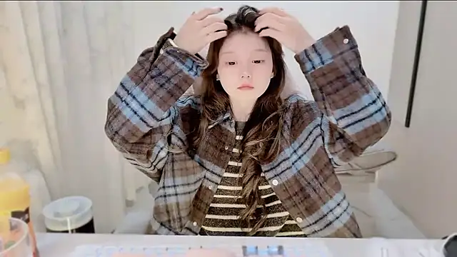 Snapshot of yangyang-1115 chatting on 15, 11, 2025 yangyang-1115 online show from 15, 11, 2025