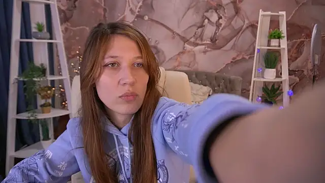 DreamyLinaa online show from 12, 2, 2026