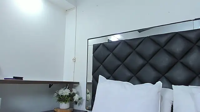 AshleyHill2 online show from 6, 10, 2025