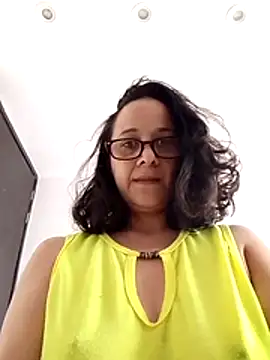 nicolle milf1978 online show from 29, 4, 2026