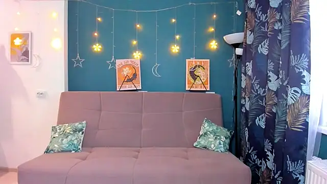 Xloe Queen online show from 13, 12, 2024