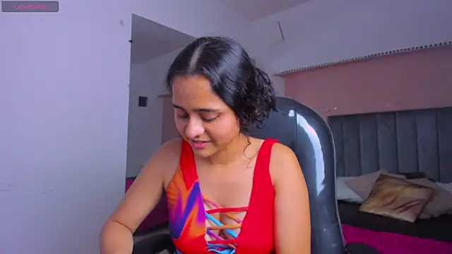 Giselle Roldan online show from 11, 7, 2026