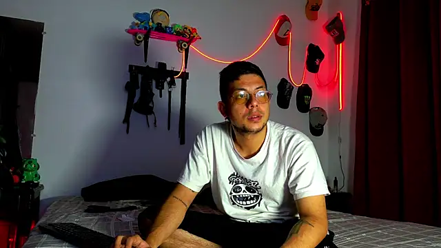 Snapshot of Nymphobuddies chatting on 27, 1, 2025 Nymphobuddies online show from 27, 1, 2025