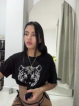 Snapshot of _AmberSmithh chatting on 8, 1, 2025 AmberSmithh online show from 8, 1, 2025