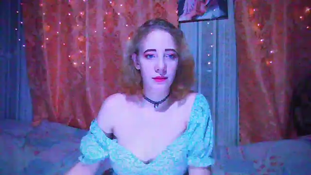 Snapshot of MelxMellie chatting on 21, 12, 2024 MelxMellie online show from 21, 12, 2024